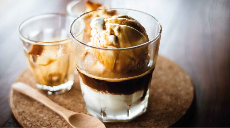 El postre que combina helado y café. (Foto: Adobe Stock).