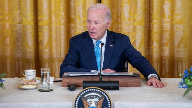 El presidente de Estados Unidos advirtió por la "trampa" de los préstamos chinos. (Foto: EFE/SHAWN THEW)