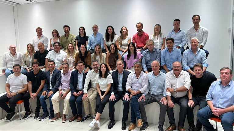 El presidente del PRO bonaerense, Cristian Ritondo, en una reunión con los referentes del partido de la provincia de Buenos Aires. (Foto: X @probuenosairesp)