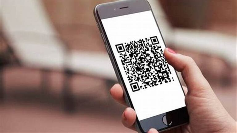 El QR para pagar el transporte será generado por cada y leído por la terminal. (Foto: Adobe Stock).