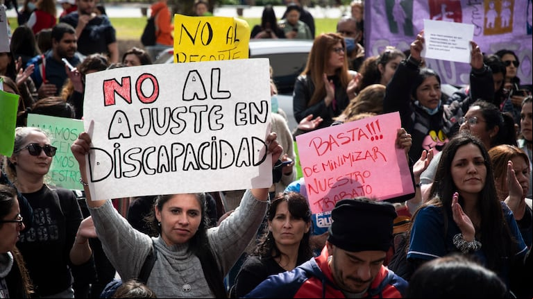 El reclamo de los prestadores por las demoras en el sistema de pago puede prolongarse. (Foto: Télam/ Camila Godoy)