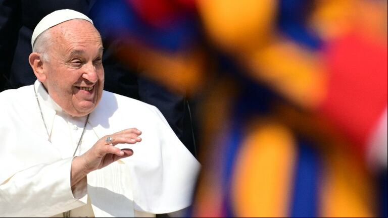 El riesgo que acecha con fuerza al Papa y a la Iglesia católica (Foto: AFP)