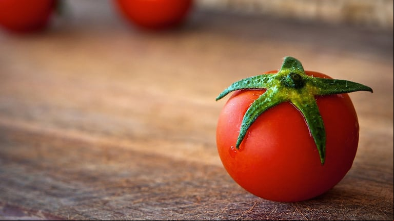 El tomate es una de las recomendaciones, por ser una fuente de licopeno. (Foto: Pixabay)
