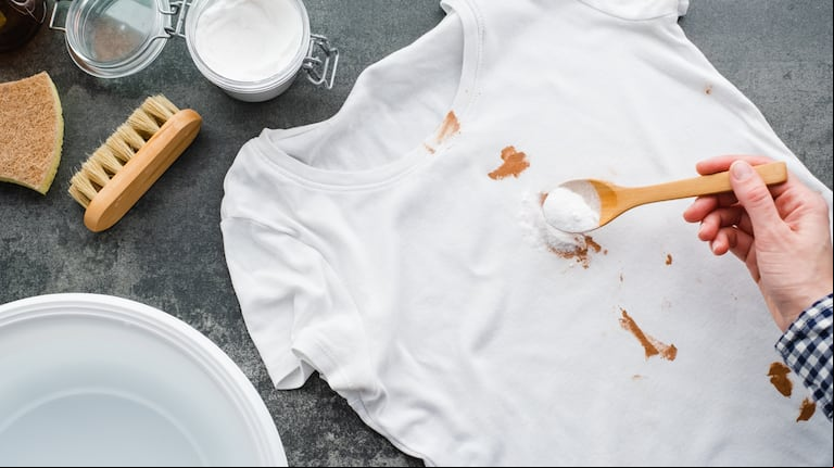 El truco para devolverle el color a la ropa desteñida. Foto: AdobeStock
