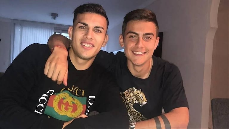 El volante y el delantero de la Roma no definieron su futuro en este 2025. (Foto: @paulodybala/Instagram)