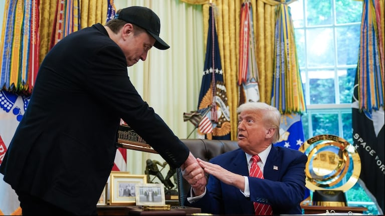 Elon Musk y Donald Trump en el Despacho Oval. (Foto: AFP/Kevin Dietsch).