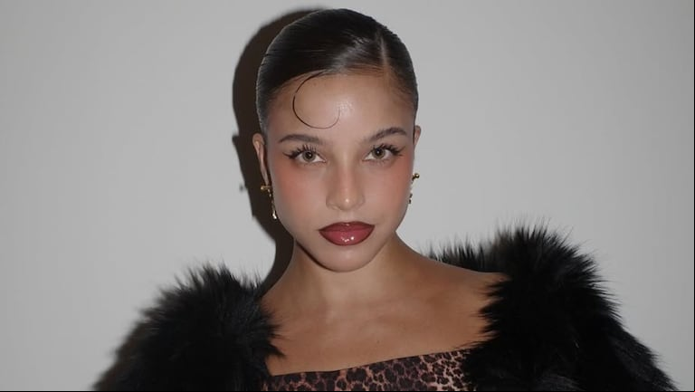 Emilia Mernes deslumbró en Instagram con un look de alto impacto. (Foto: Instagram/@emiliamernes)