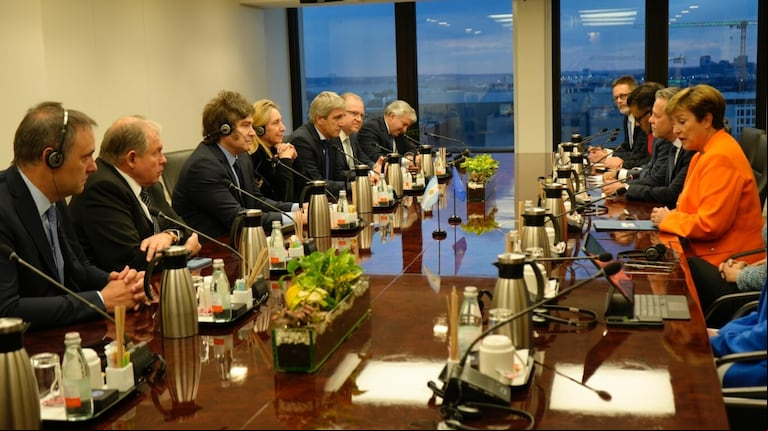 En el acuerdo con el FMI, el Gobierno se comprometió a profundizar medidas, entre ellas la eliminación de los fideicomisos públicos. (Foto: Presidencia)