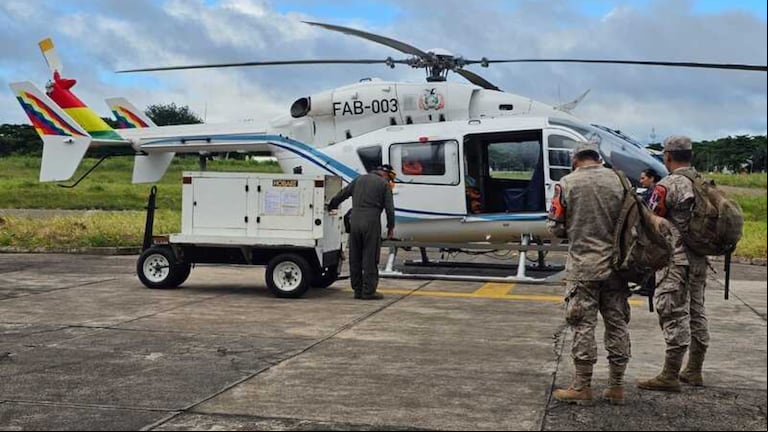 En las tareas de rescate se involucraron distintos equipos. La aeronave estaba desaparecida desde el miércoles. (Foto: Agencia Boliviana de Información).