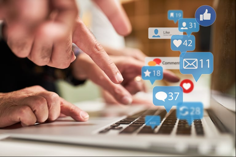 En marzo, un tímido, pero persistente repunte de optimismo intentó ganarle terreno al malhumor que dominó los meses anteriores en las redes.(Foto: Adobe Stock)