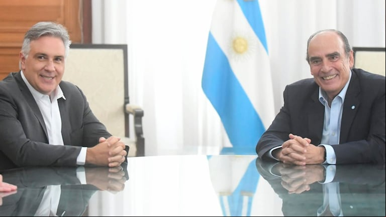 En medio de la negociación por Bases, Francos recibe a Llaryora para avanzar en un acuerdo por obra pública (Foto: Gobierno).
