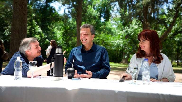 En un intento por definir elecciones concurrentes en la provincia de Buenos Aires, el kirchnerismo prepara una nueva estrategia parlamentaria (Foto: PJ bonaerense/NA).