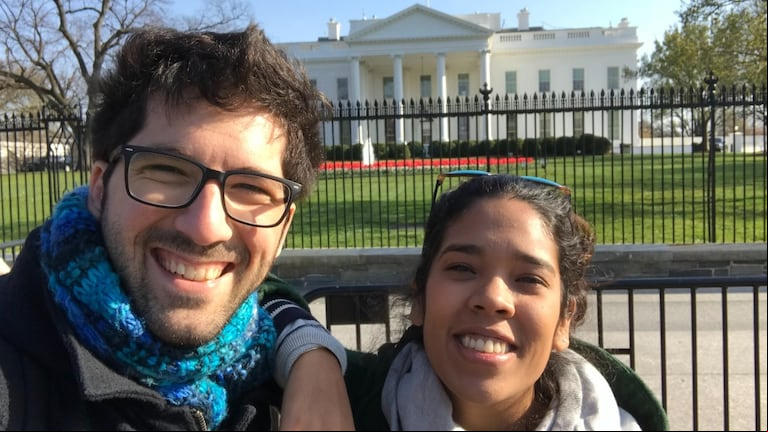 En Washington D.C., durante la luna de miel. (Foto gentileza Nicolás Pstyga).