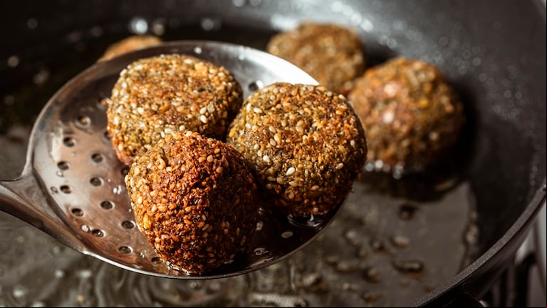 Esta preparación permite usar lentejas que te sobraron de otra receta. (Foto: Free Pik)