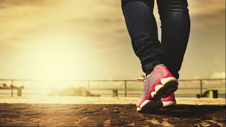 Este tipo de caminata es considerada como una forma de meditación. (Foto: Pixabay)