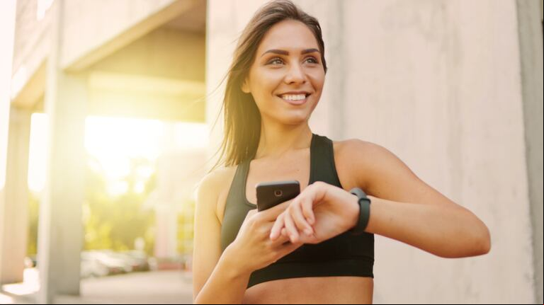 Estos son los riesgos de privacidad más comunes de las apps de fitness. (Foto: AdobeStock).