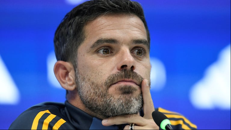 Fernando Gago comunicó la planificación de la semana de trabajo tras la derrota en el Superclásico. (Foto: AP).