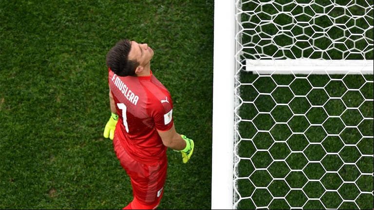 Fernando Muslera después del error en el segundo gol de Francia.