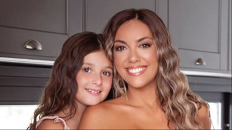Floppy Tesouro junto a su hija. (Foto: Instagram/@floppytesouro).