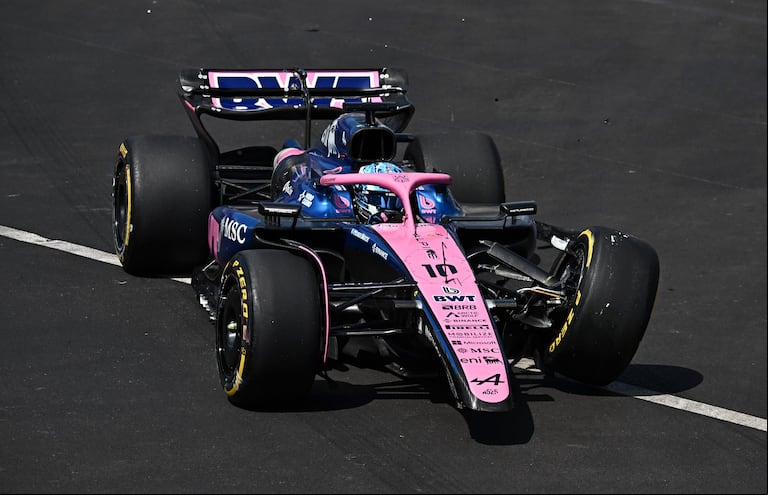 Formula One F1 - Monaco Grand Prix - Circuit de Monaco, Monaco - May 25, 2025 Alpine's Pierre Gasly with damage returns to the pits Pool via REUTERS/Gabriel Bouys