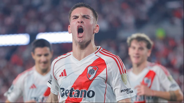 Franco Mastantuono anotó el tercero de River ante Independiente del Valle. (Foto: EFE)