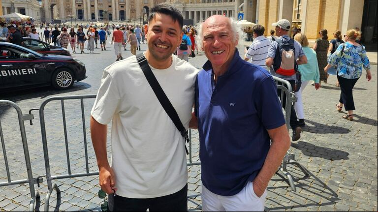Fue al Vaticano por primera vez y tuvo la experiencia más increíble de su vida junto a Carlos Bianchi (Foto: @FerDeath).