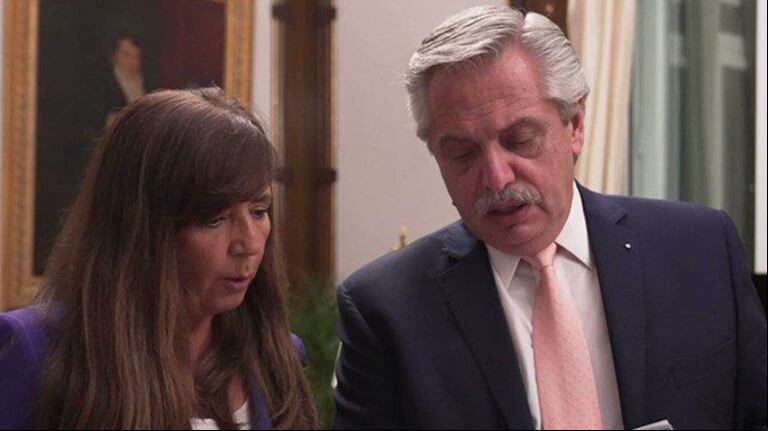 Gabriela Cerruti junto al entonces presidente Alberto Fernández (Foto: Presidencia).