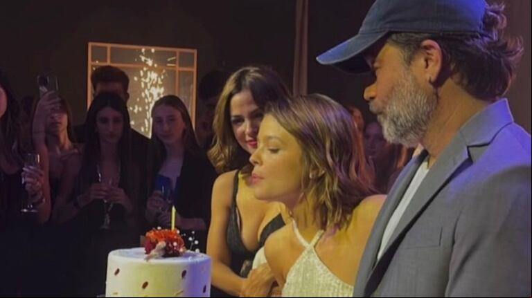 Gastón Pauls explicó el significado detrás de la gorra que usó en la fiesta de 15 de su hija Muna (Foto: Instagram /munixloves)