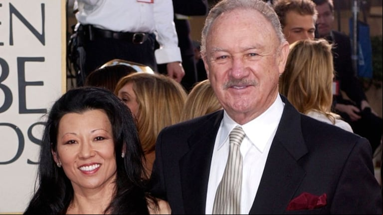 Gene Hackman y su esposa, Betsy Arakawa. (Foto: AP/Mark J. Terrill)
