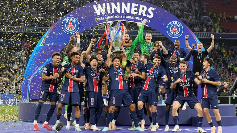 Goleada histórica en Múnich: el PSG aplastó al Inter de Lautaro Martínez y ganó por primera vez la Champions League. (Foto: AP)