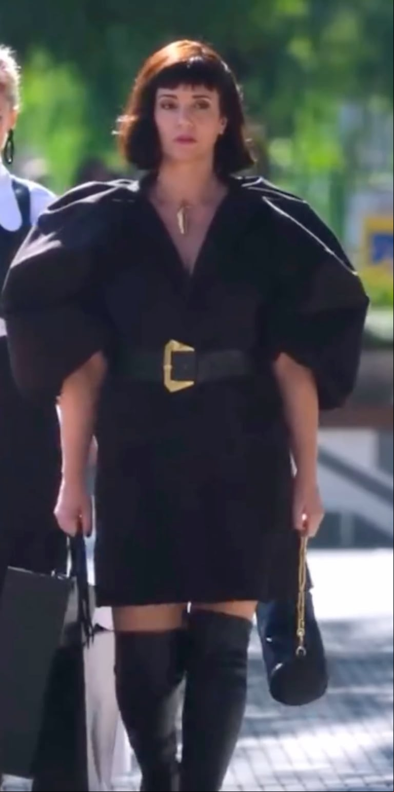 Griselda Siciliani vestida por Un lobo blanco. (Foto: Che Netflix)
