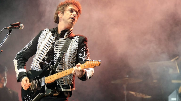Gustavo Cerati durante la presentación de su disco "Fuerza natural" (Foto: AFP).
