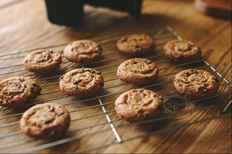 Hacer tus propias galletitas tiene sus beneficios. (Foto: Adobe Stock).