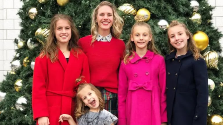 Hallaron a dos de sus hijos en estado de desnutrición y maltrato. (Foto: Page Six)