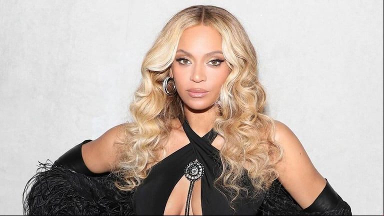 Beyoncé perdió parte de su vestuario en un show