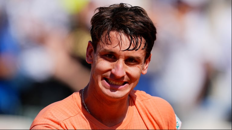 Un tenista argentino quedó eliminado en Roland Garros y demostró su frustración con una sorpresiva declaración