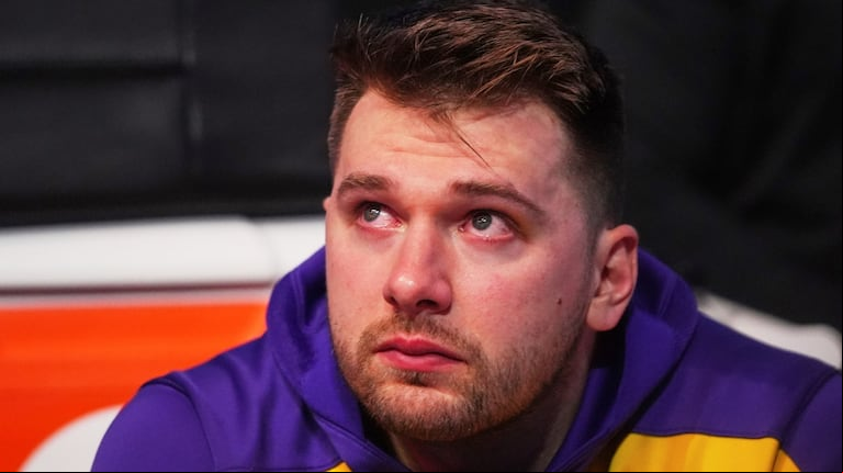 Video emotivo, llanto y una actuación aplastante: así fue el regreso de Luka Doncic a Dallas