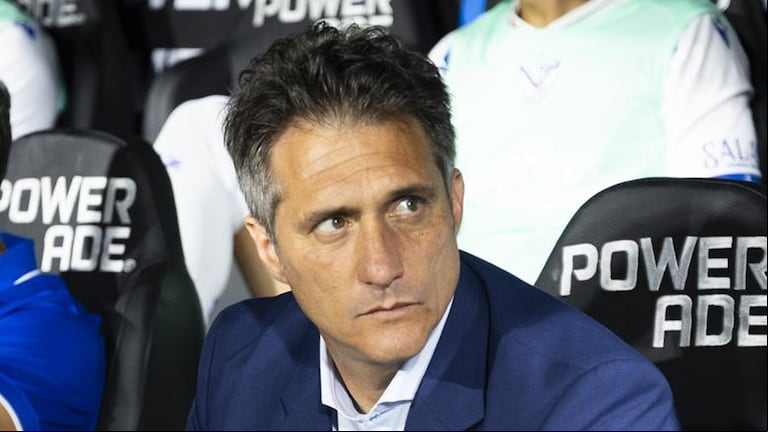 La reacción de Barros Schelotto cuando le preguntaron por los cantos de River sobre la final en Madrid