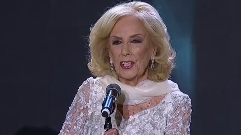El pedido de Mirtha Legrand en el Martín Fierro de Cine: “Por favor, no cierren el INCAA”