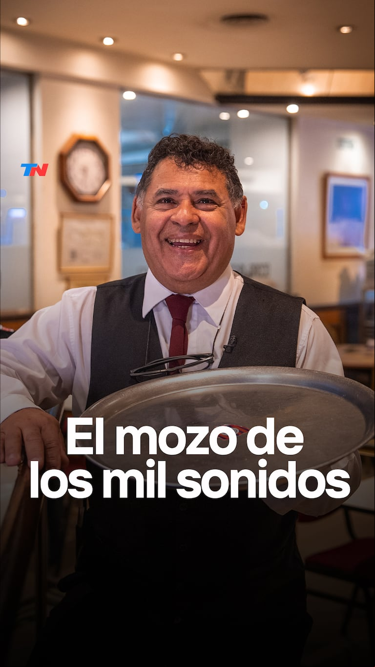 Desde imitar a un perro hasta el llanto de un bebé: el talento de Agustín que hace reír a los clientes