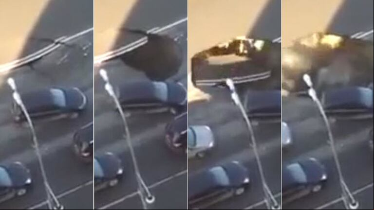 Terrible hueco en medio de una autopista rusa