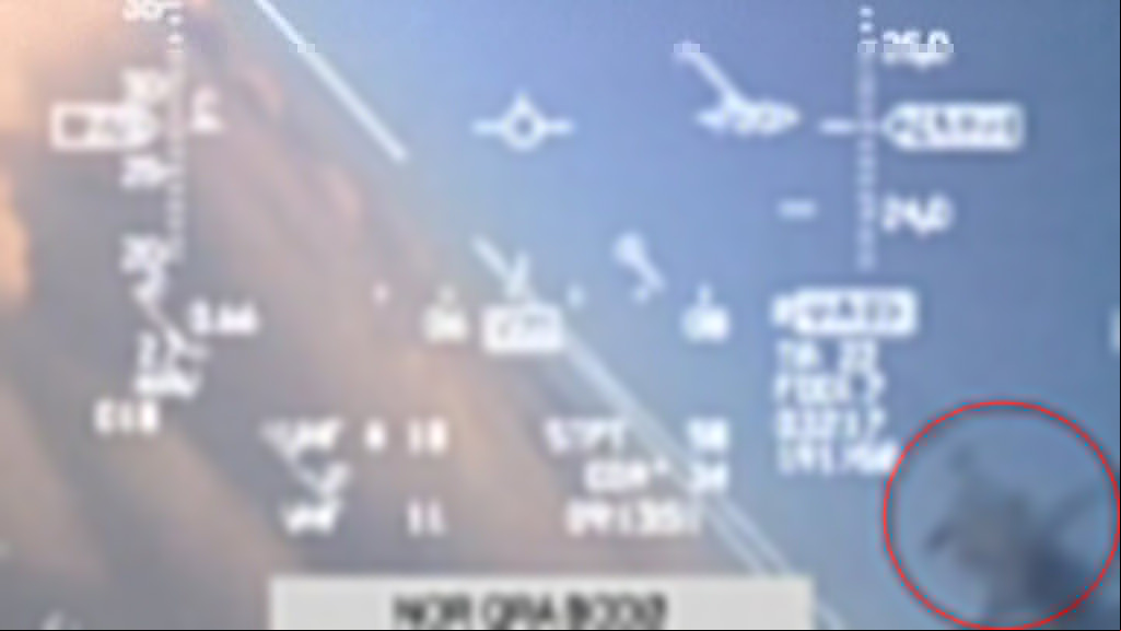 Un F-16 noruego y un Mig ruso, a punto de chocar en el aire