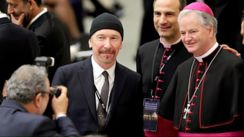 The Edge, el primer rockero en tocar en la Capilla Sixtina