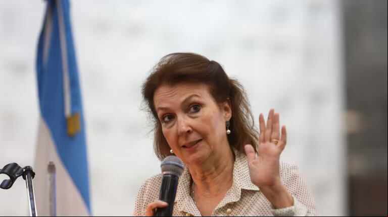 Mondino y la crisis con España: “No exageremos, no es un tema que nos tenga que preocupar”