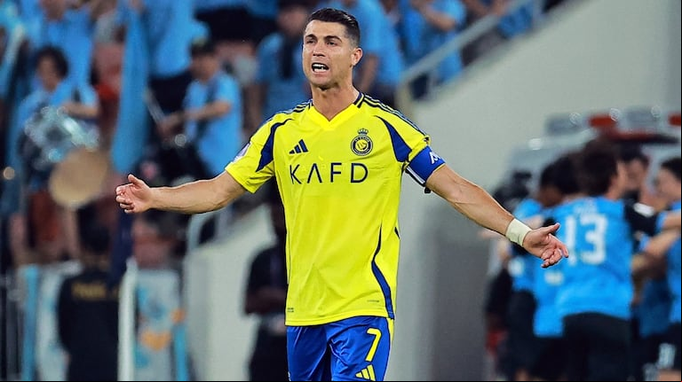 Video: el insólito gesto de Cristiano Ronaldo tras errar un gol en el último minuto