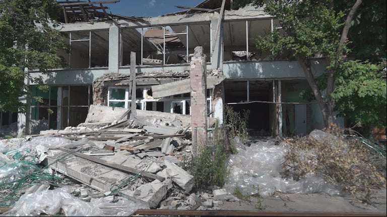 Violaciones, torturas y apropiación de menores: investigan 128 mil crímenes de guerra en Ucrania