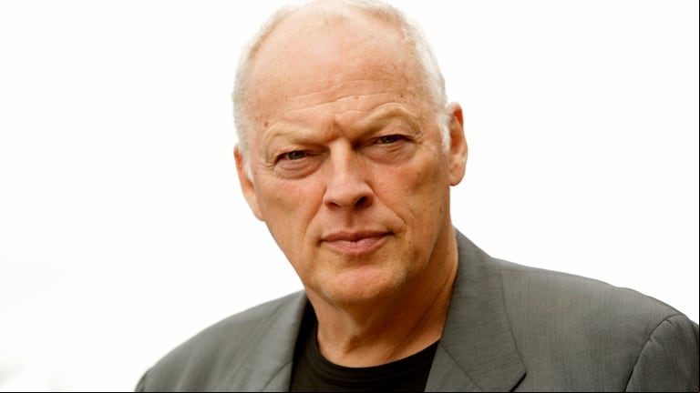 David Gilmour apareció en un pequeño bar y sorprendió tocando un clásico de Pink Floyd