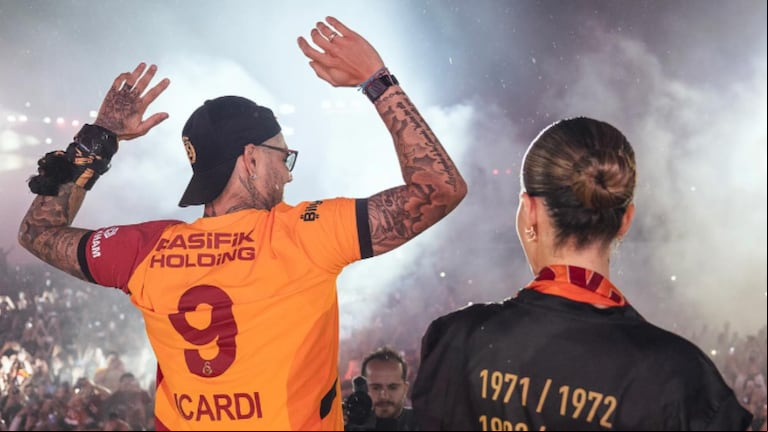 La llamativa actitud de la China Suárez con Mauro Icardi ante una multitud que los recibió