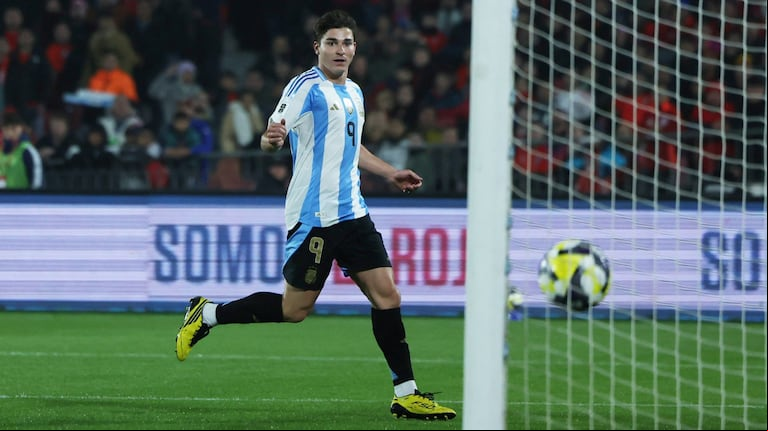 El golazo de Julián Álvarez para la Selección argentina ante Chile