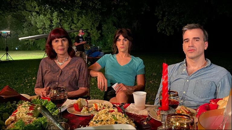“Las Fiestas”, la película sobre una familia disfuncional que se enfrenta a una reunión forzada